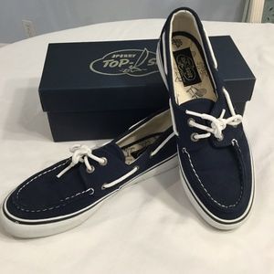 Like new Sperry Top-Sider navy blue shoes, 9.5